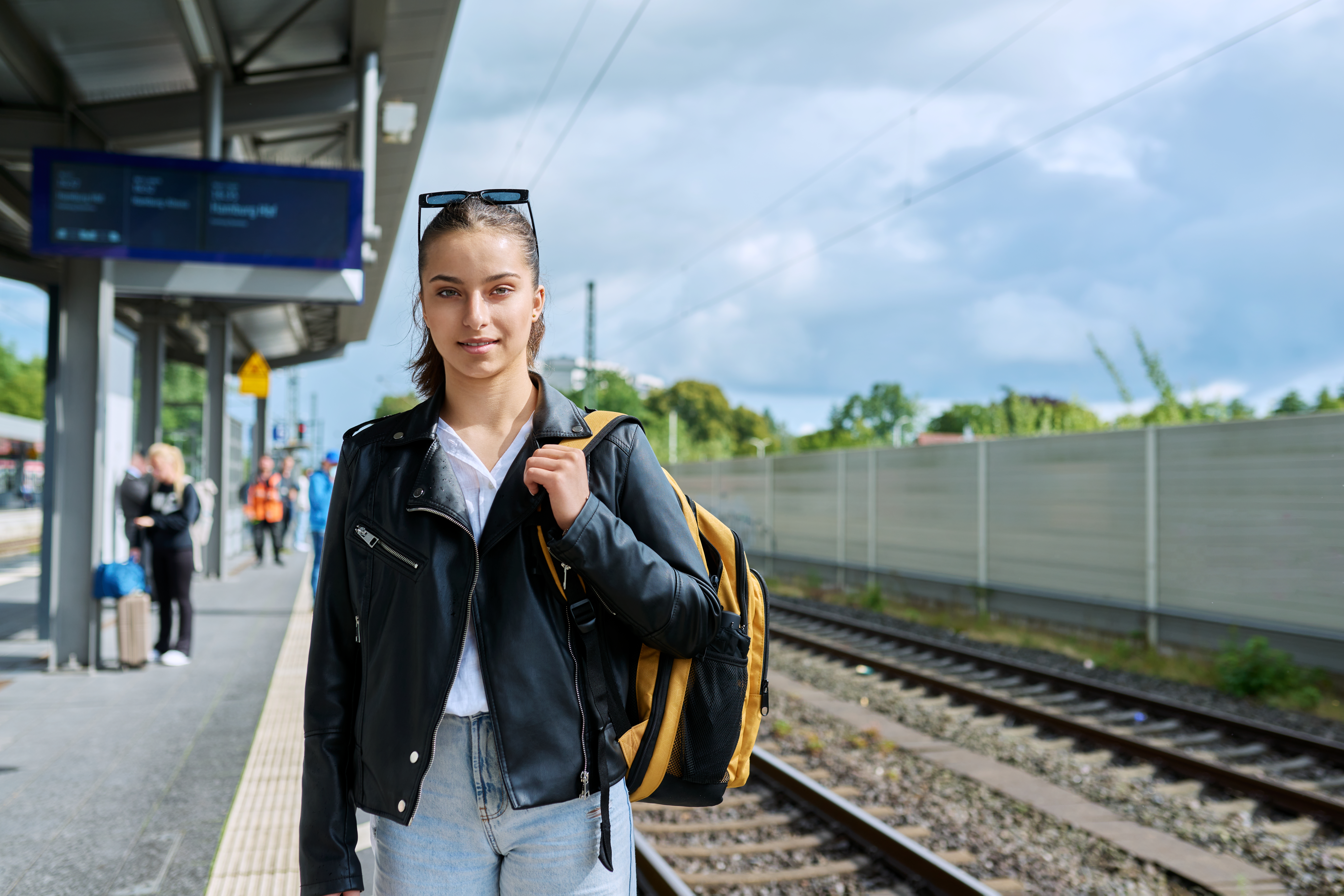 Rail discount scheme widened to cover 18-year-olds