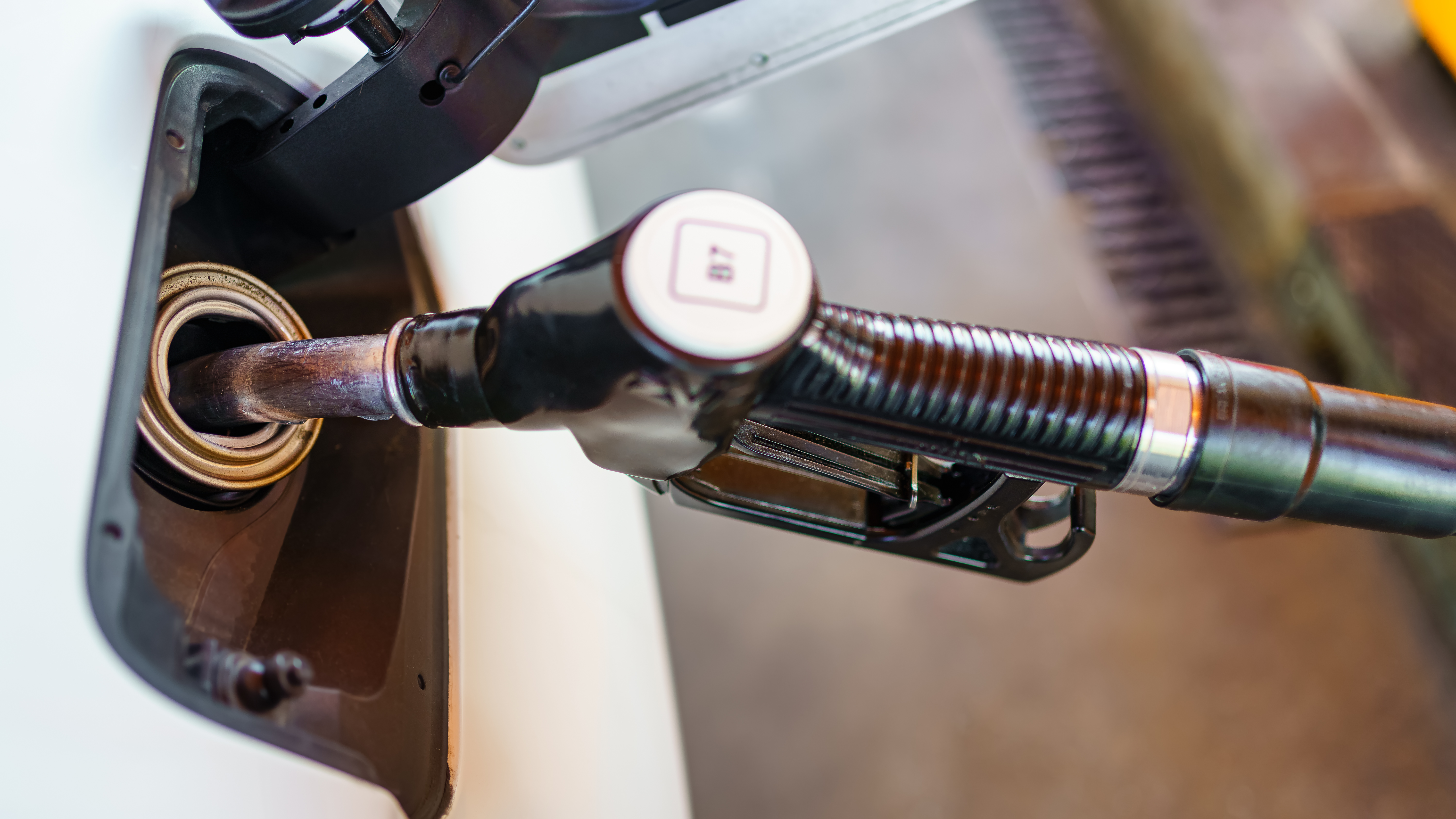Filling up stays painful as petrol averages 161p a litre