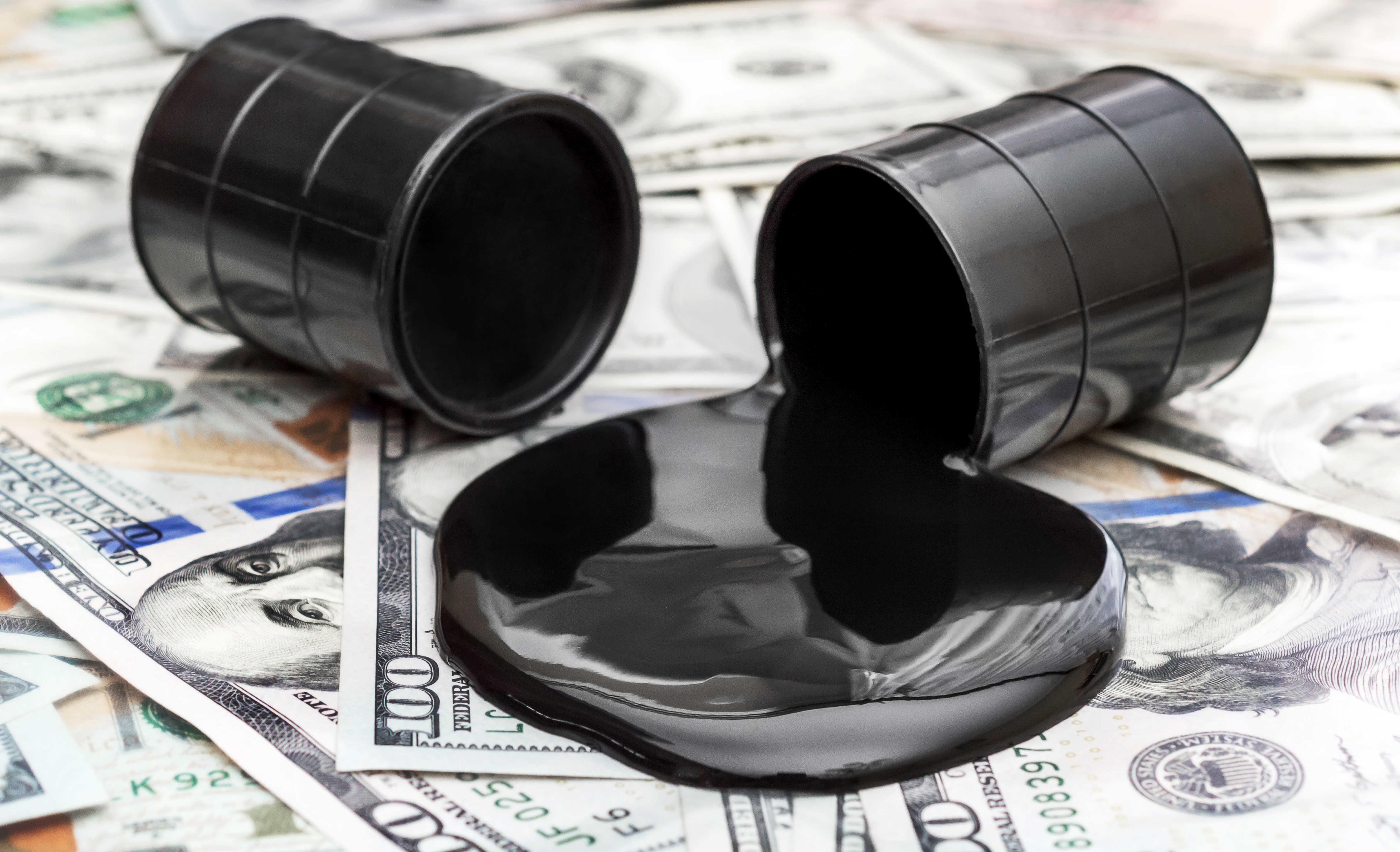 Oil prices dip as US-Iran talks hint at unexpected resolution