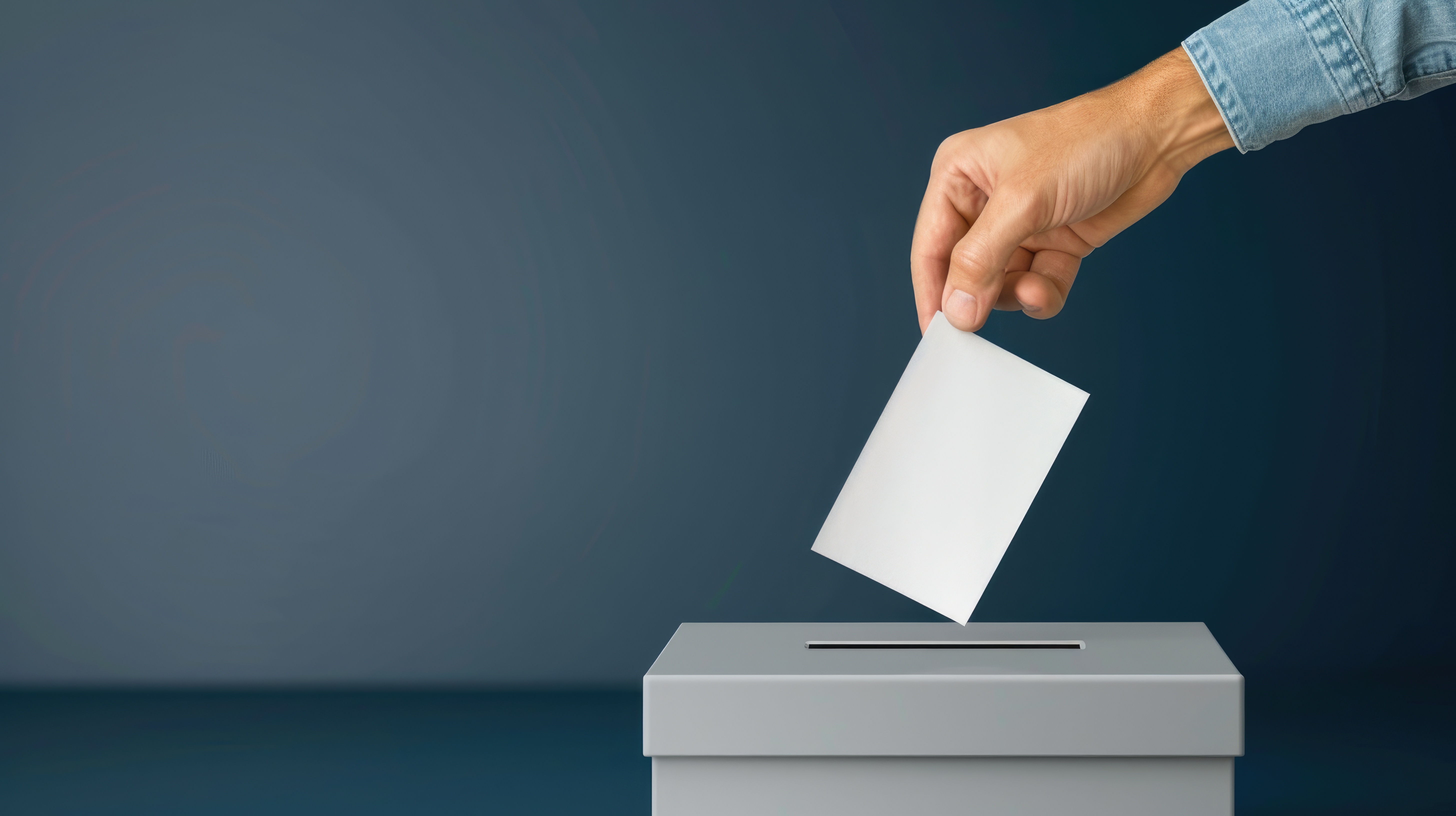 Labour leads Reform in polls for first time in over a year