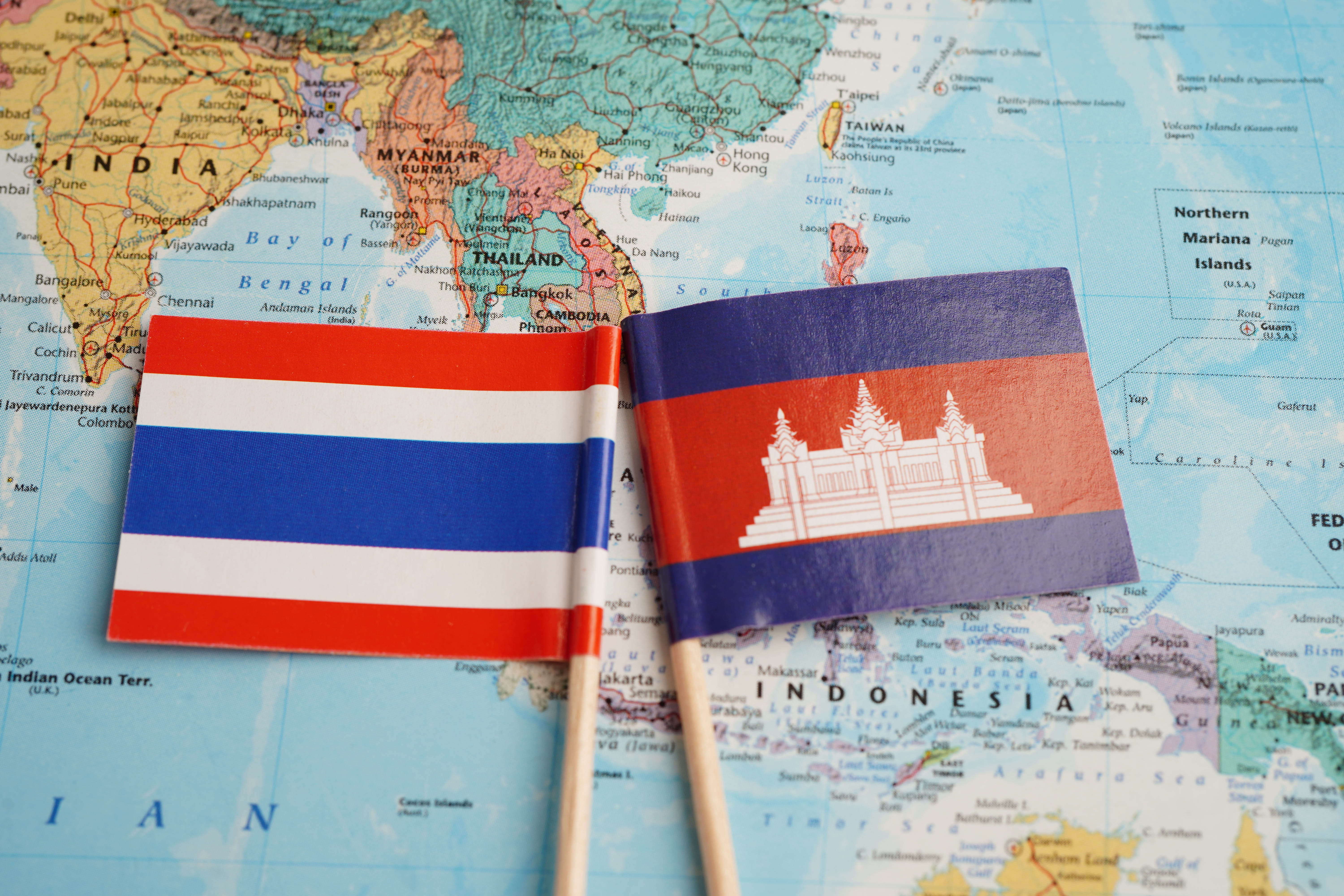 China's Xi Jinping calls on Thailand and Cambodia to settle border dispute