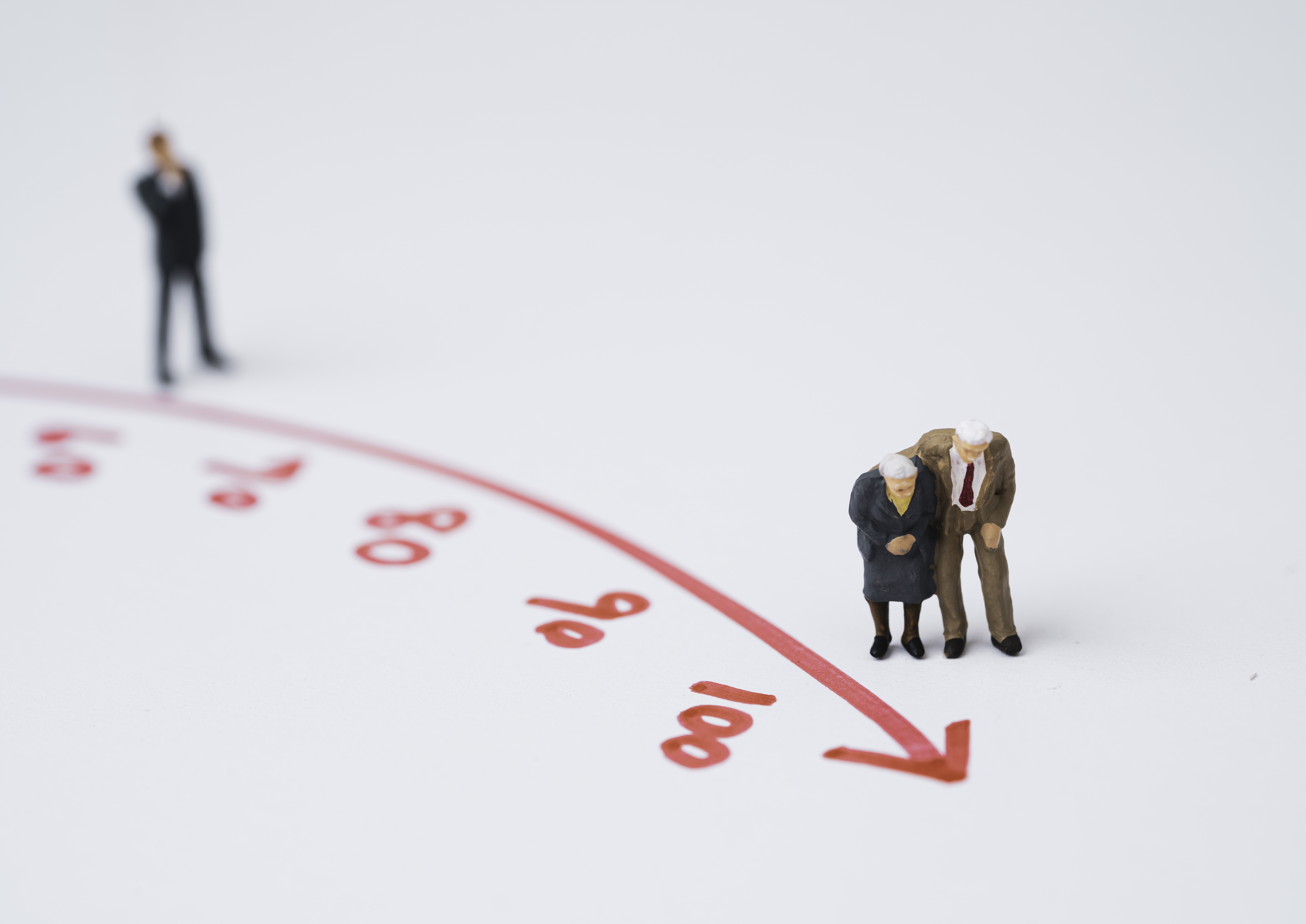 North-south life expectancy gap in England grows despite record longevity