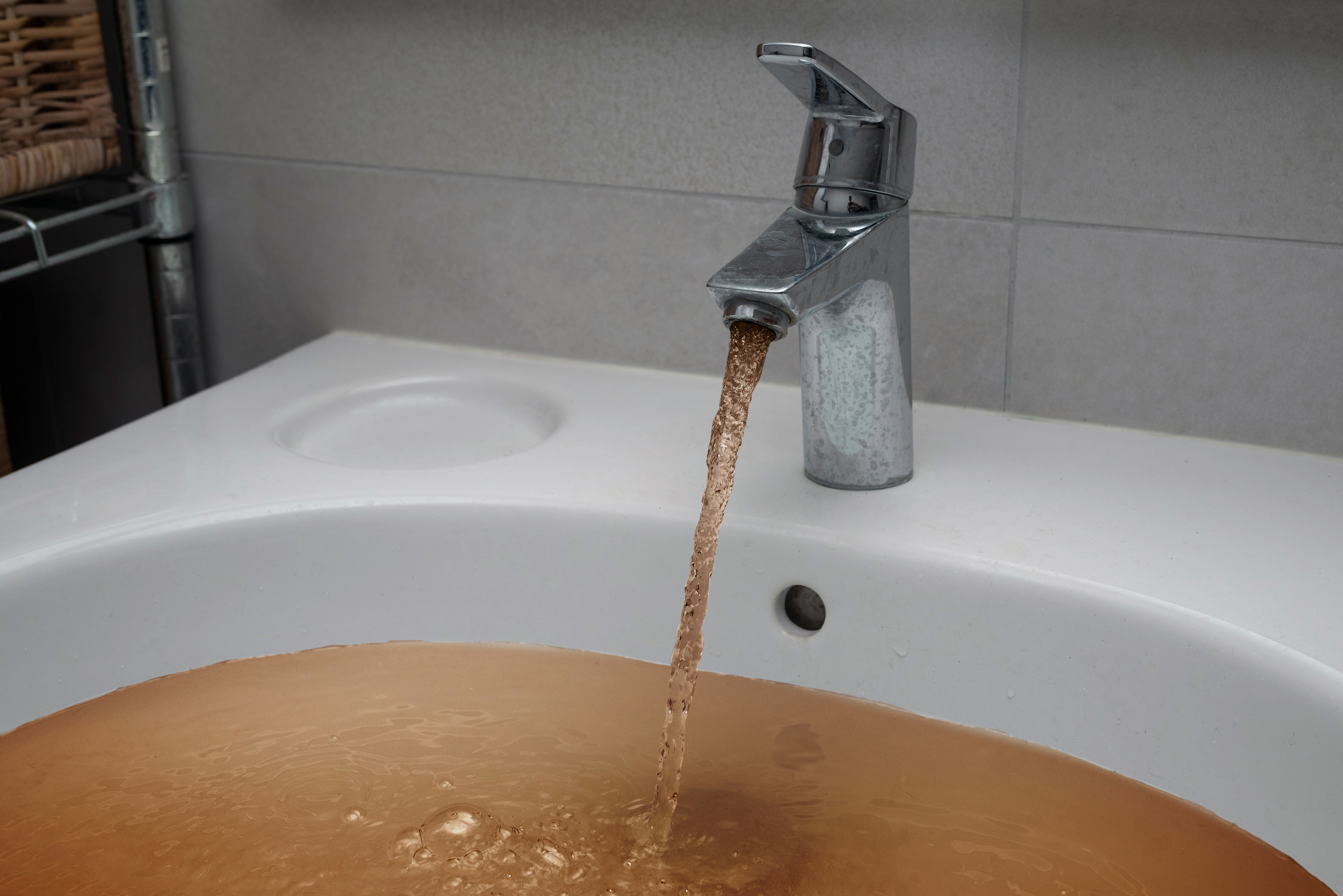 Westminster Council apologises for petrol-smelling brown tap water
