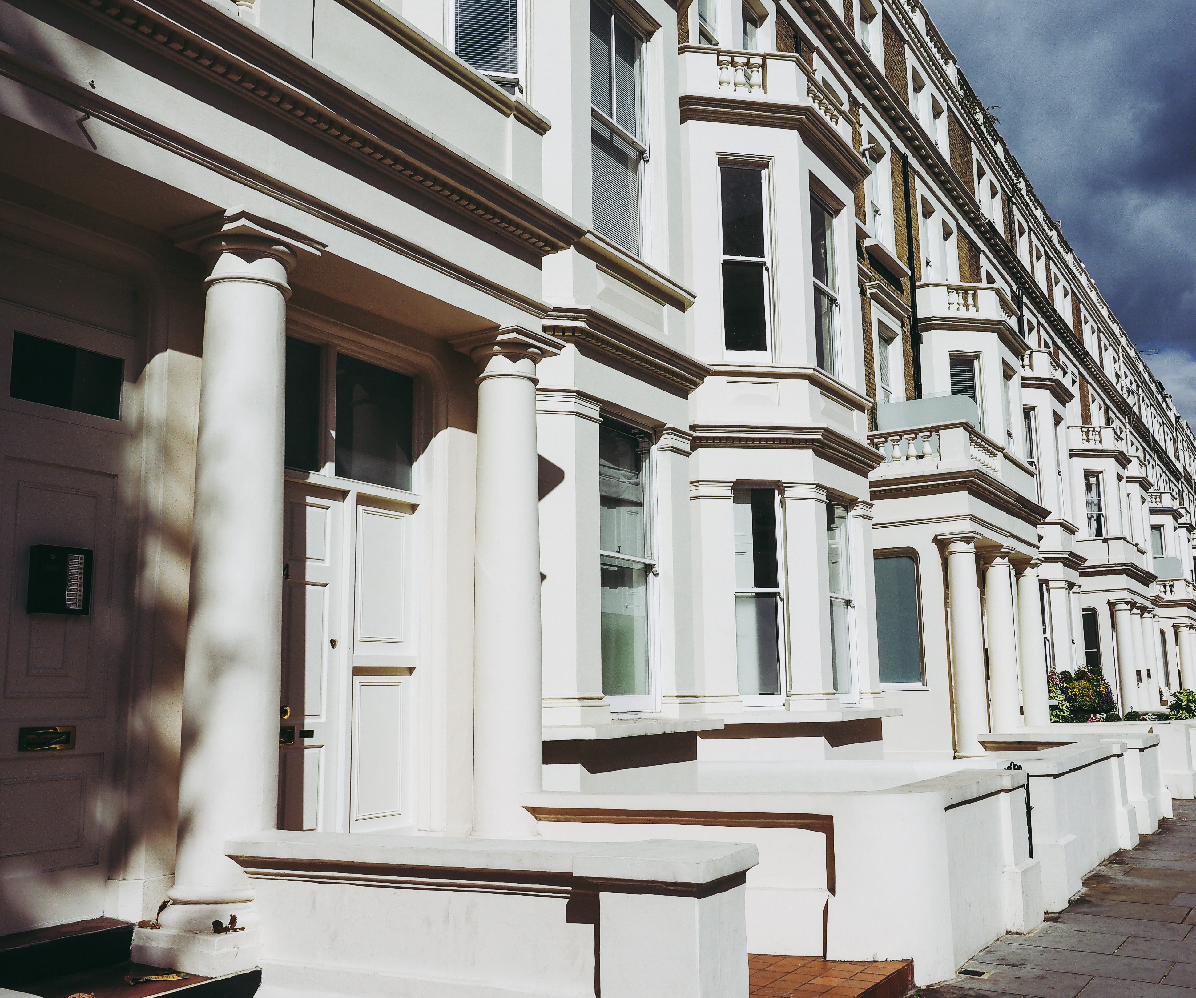 Kensington and Chelsea asking prices fall by £95,000 in one month