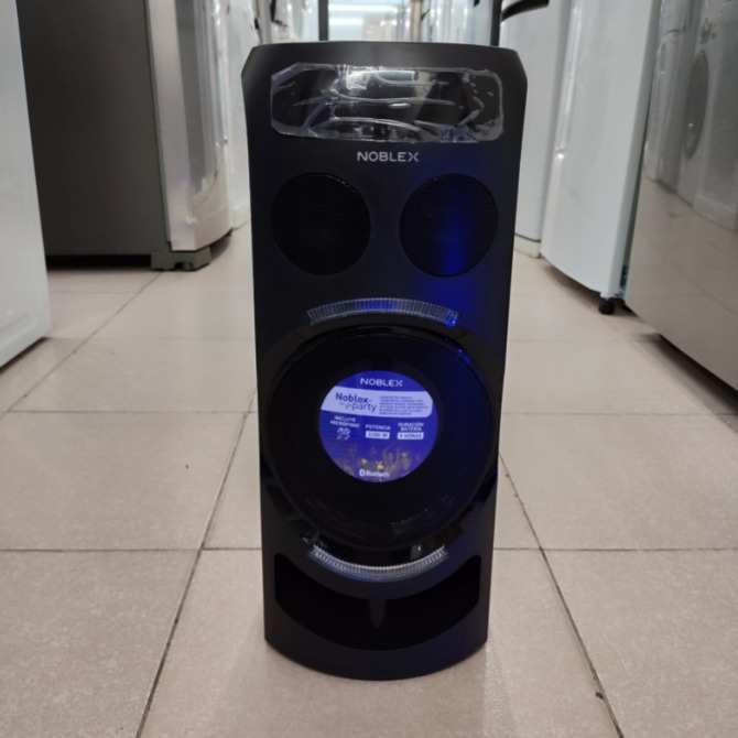 PARLANTE NOBLEX CON BLUETOOTH NEGRO 100v/240v