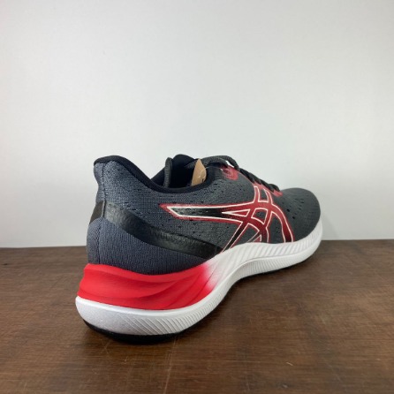 ASICS GEL EXCITE 8 em Capivari/SP, Centro