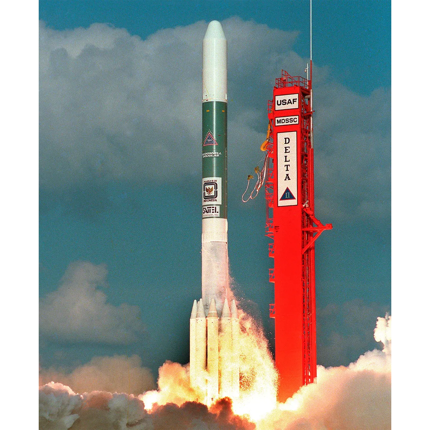 Delta II 6925-8 rocket by undefined