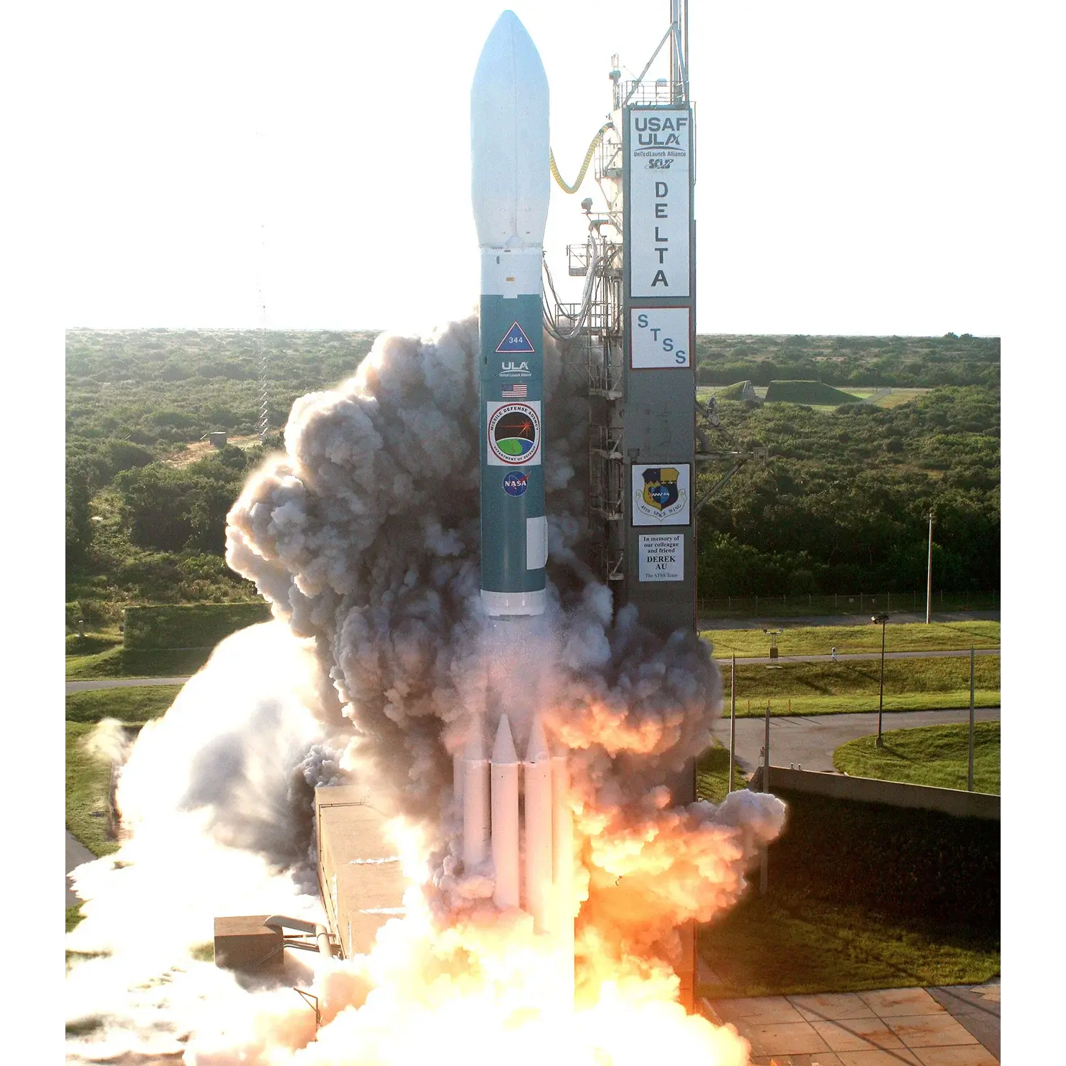 Delta II 7920-10C rocket by undefined