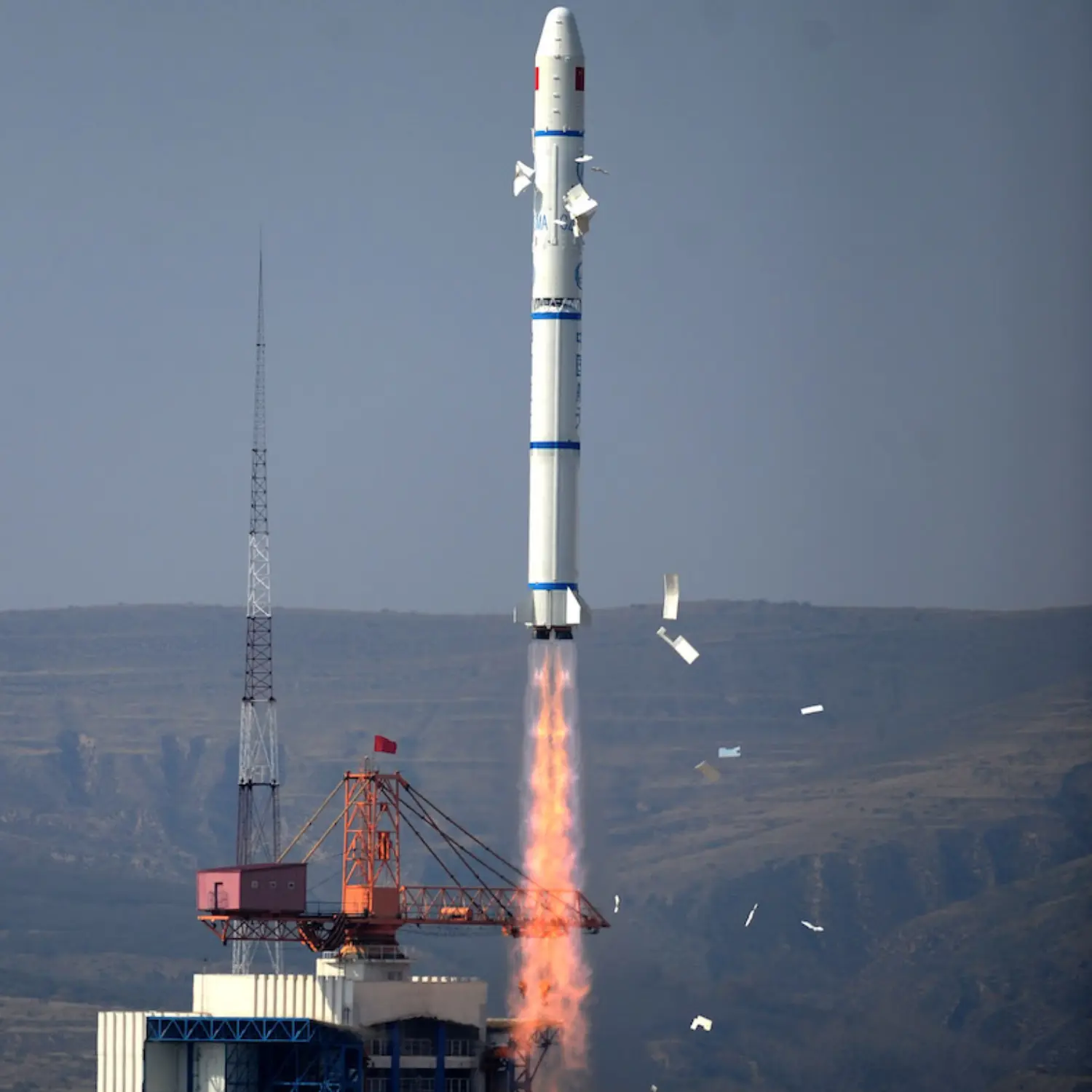 Long March 2C/SMA rocket by undefined