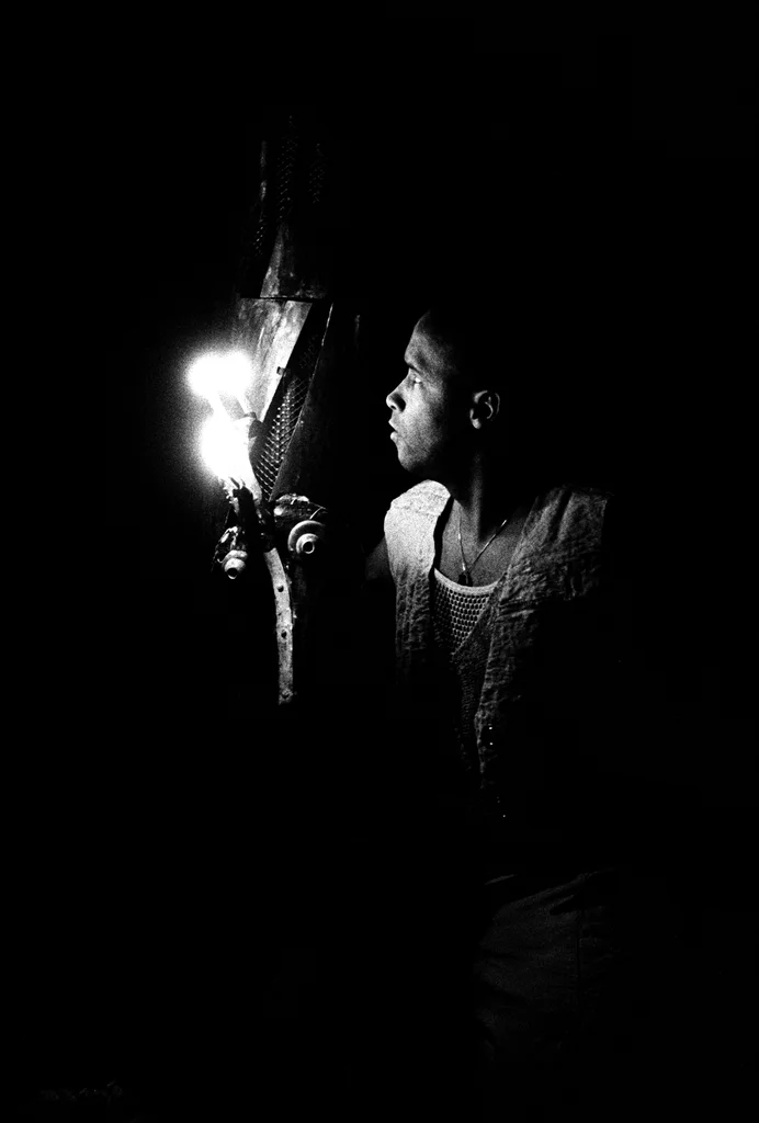 Linked image (Mamparagutu_Theatergroep Pruim_Helmert Woudenberg_1