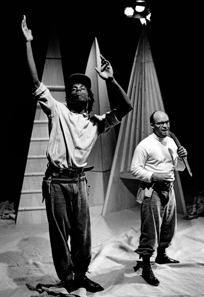 Linked image (Loekoeman_Theatergroep Pruim_John Leerdam_7