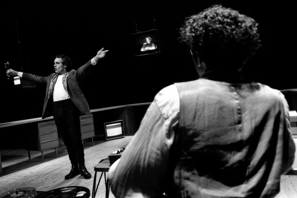 Linked image (Wilde about Oscar_Pieter C. Scholten_6