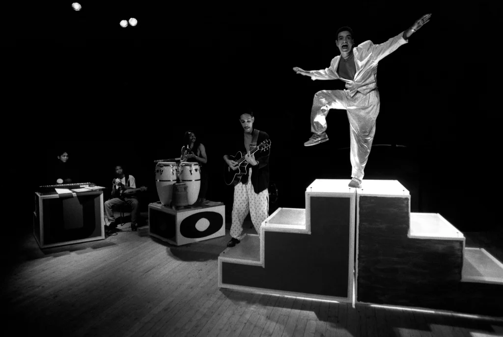 Linked image (Dobru Collection_Cosmic Illusion Productions_Felix de Rooy_5