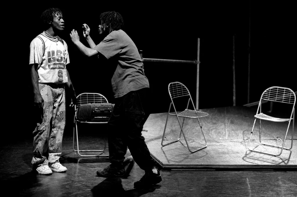 Linked image (Bloedlink_Theatergroep Artisjok Nultwintig_David Greaves_11