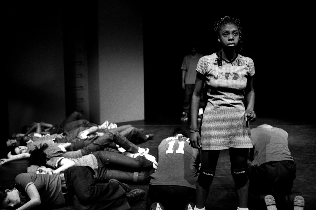 Linked image (ID_Theatergroep Artisjok Nultwintig_Jolanda Spoel en Janneke Albers_17