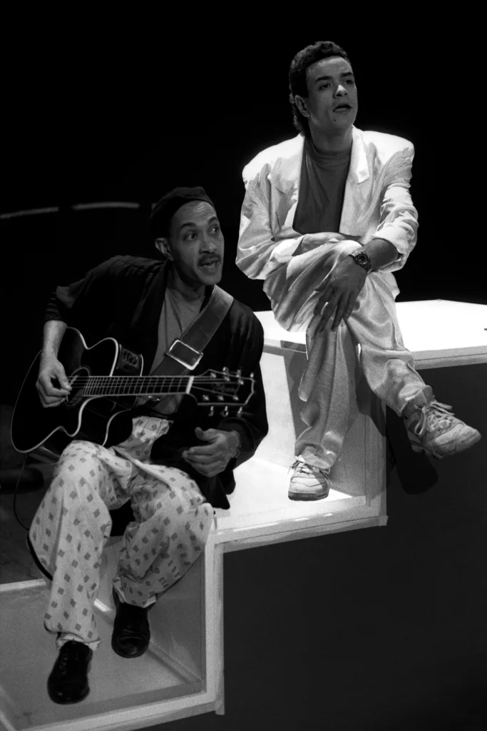 Linked image (Dobru Collection_Cosmic Illusion Productions_Felix de Rooy_1