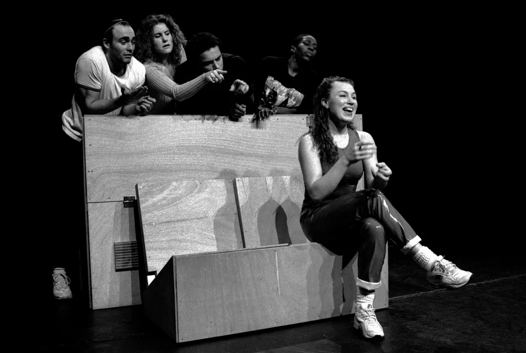 Linked image (Outcast_Jongerentheater Artisjok Nultwintig_Spelers_2