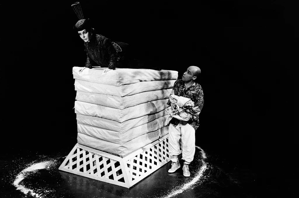 Linked image (De bruine prins_Theatergroep Pruim_Roel Twijnstra_11