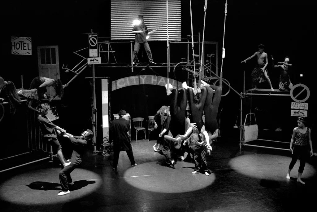 Linked image (De Stad_Jongerentheater Artisjok Nultwintig_David Greaves_11