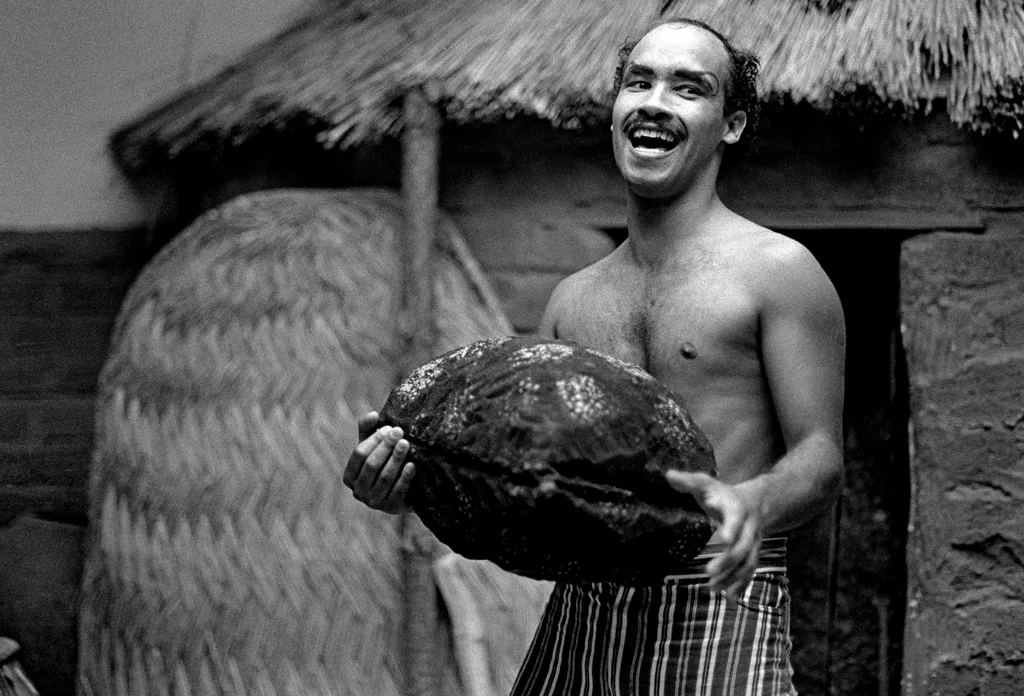 Linked image (Afrikaanse spinsels_Theatergroep Pruim_Hassan Gnaoui3