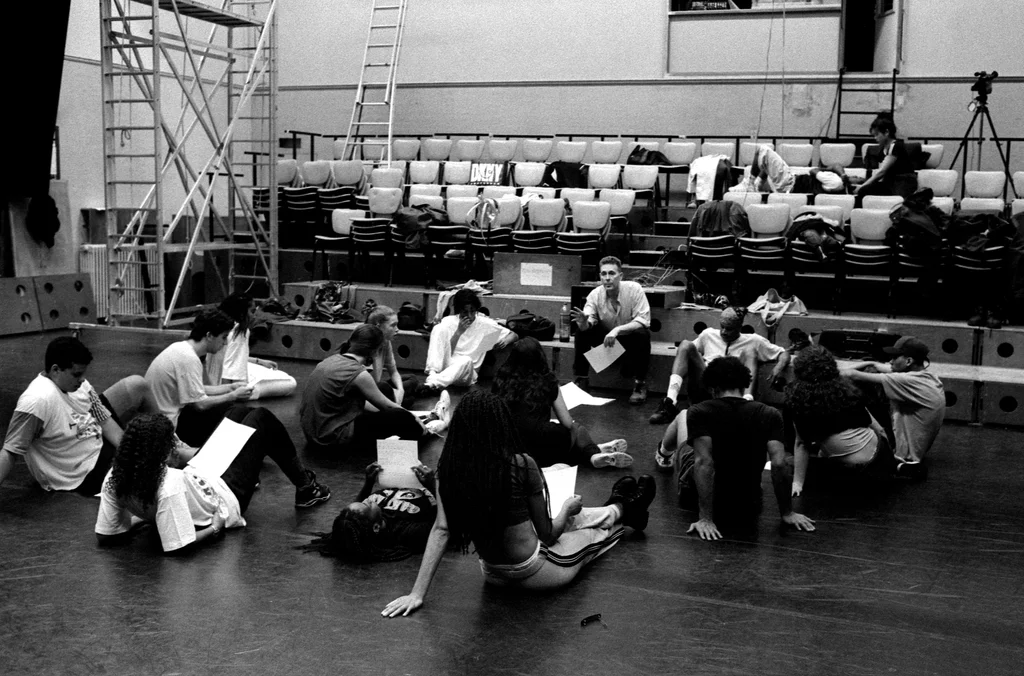 Linked image (Bloedlink_Theatergroep Artisjok Nultwintig_David Greaves_16