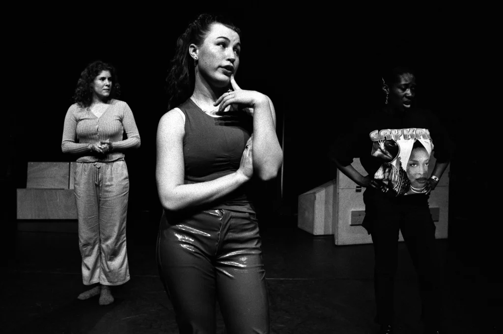 Linked image (Outcast_Jongerentheater Artisjok Nultwintig_Spelers_6