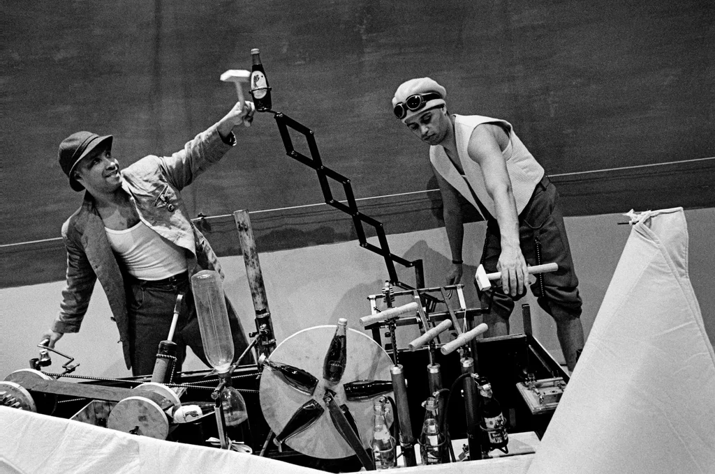 Linked image (Kadushi en DE Windt_Theatergroep Pruim_Marianne Seine_21