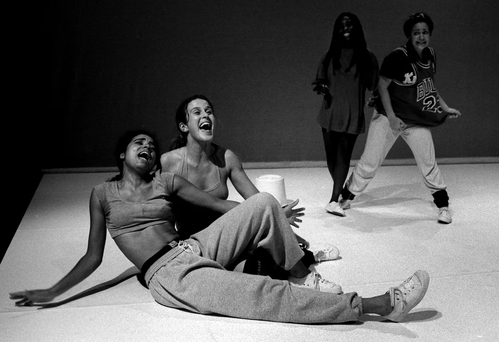 Linked image (Nummers_Theatergroep Artisjok Nultwintig_Nita Liem_12