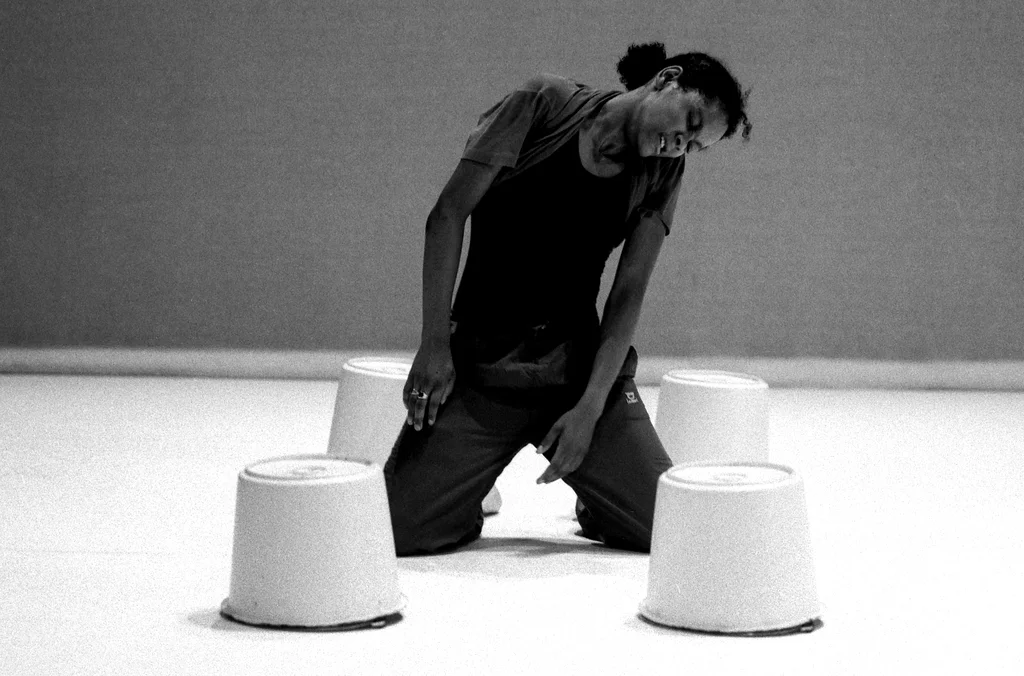 Linked image (Nummers_Theatergroep Artisjok Nultwintig_Nita Liem_25