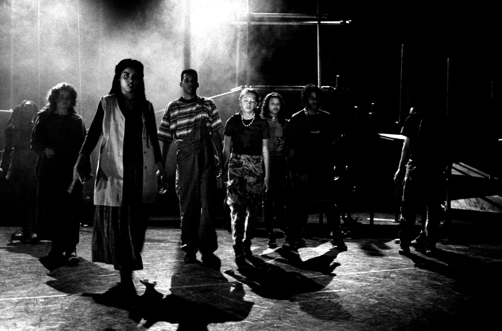 Linked image (Bloedlink_Theatergroep Artisjok Nultwintig_David Greaves_21