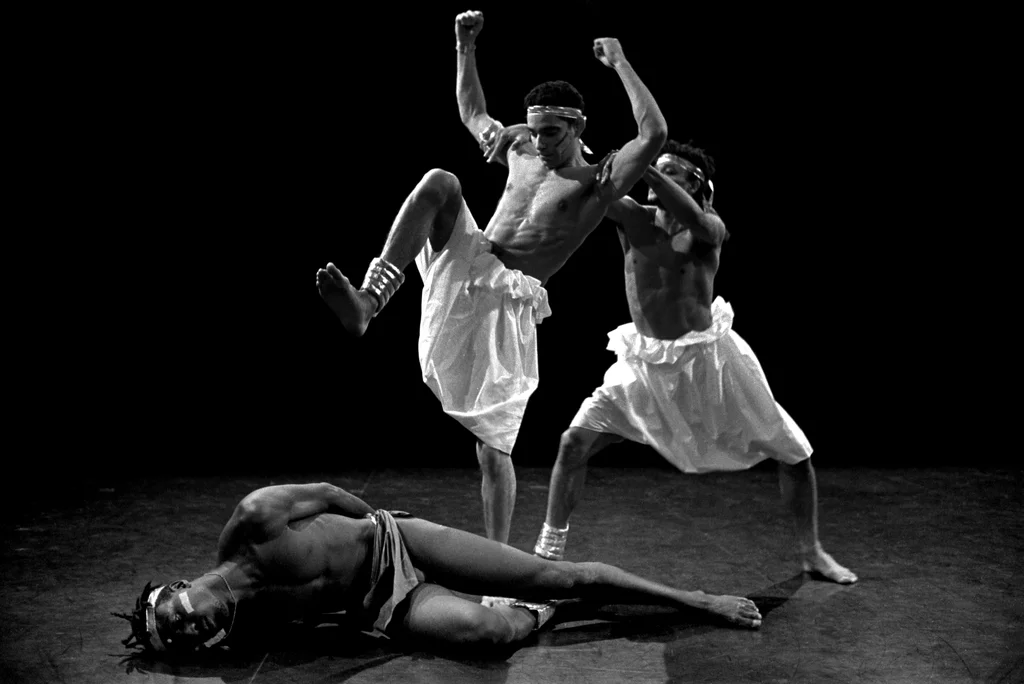 Linked image (Ytiq_Cosmic Illusion Productios_Patrick Muller_9