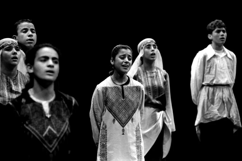 Linked image (Palestina Project_Theatergroep Artisjok Nultwintig_David Greaves en Nita Liem_8