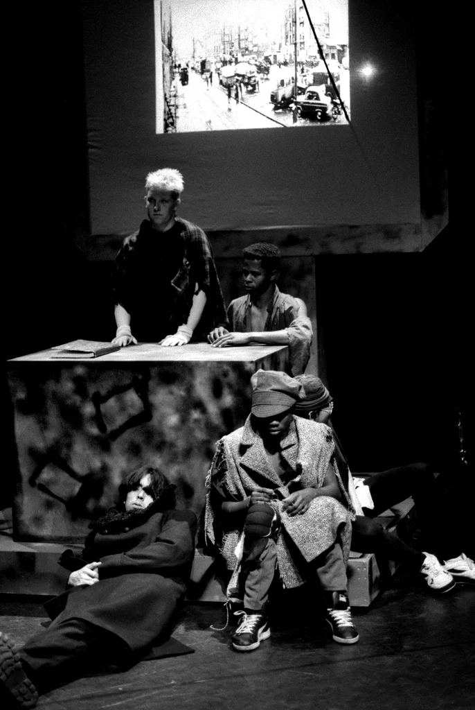 Linked image (Beggar_s Carnival_Jongerentheater Artisjok Nultwintig_David Greaves_12