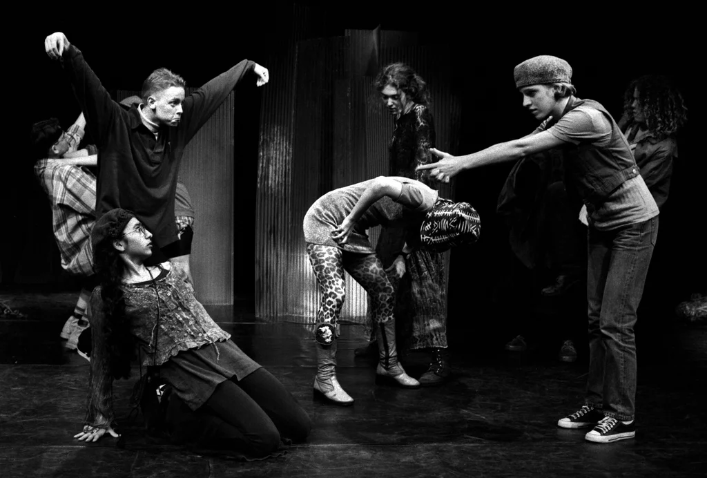 Linked image (Gameboys_Jongerentheater Artisjok Nultwintig_David Greaves en Nita Liem_8