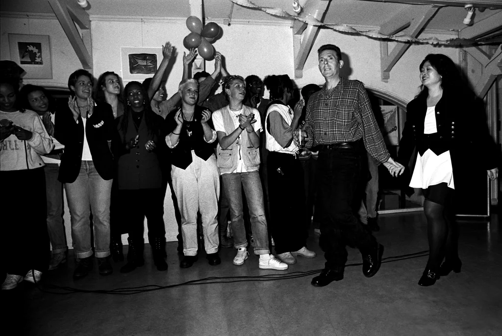 Linked image (Nummers_Theatergroep Artisjok Nultwintig_Nita Liem_21