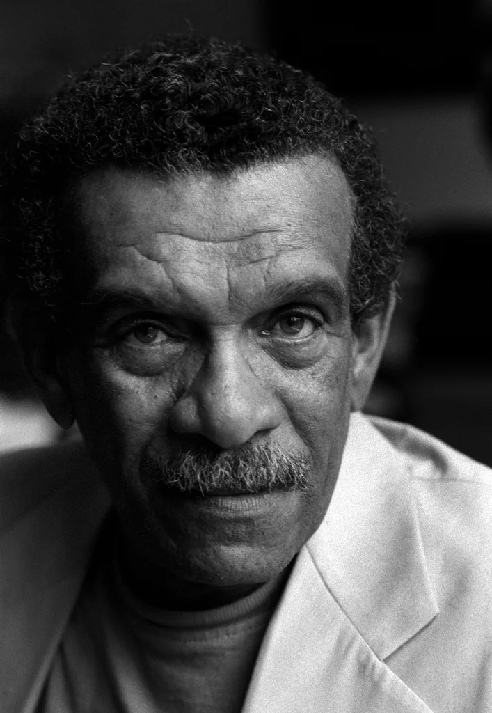 Linked image (Derek Walcott 3