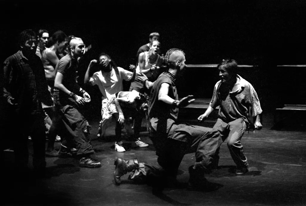 Linked image (OLAA_Jongerentheater Artisjok Nultwintig_David Greaves en Nita Liem_2