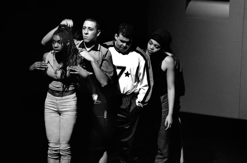 Linked image (Raptrap_Jongerentheater Artisjok Nultwintig_Nita Liem en Harm van Geel_5