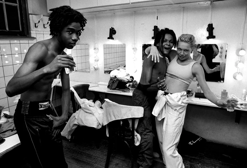 Linked image (Nummers_Theatergroep Artisjok Nultwintig_Nita Liem_3