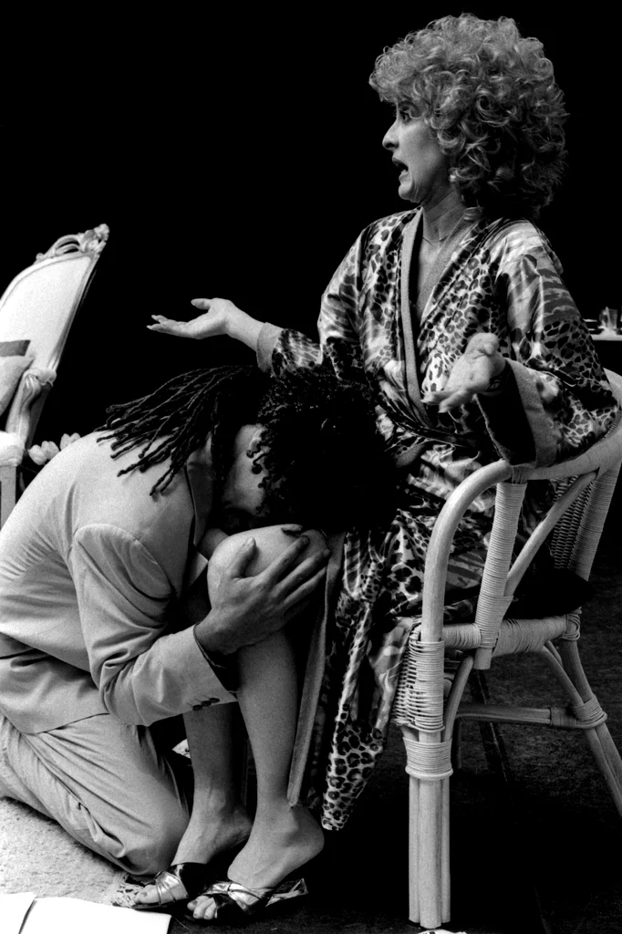 Linked image (Ans,Mildred, Mavis en Kassiem_Cosmic_Helmert Woudenberg_7