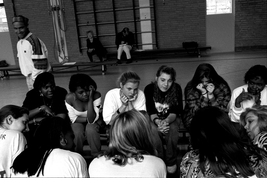 Linked image (Wachter van de nacht_Jongerentheater Artisjok Nultwintig_Carlos Lagoeira_5