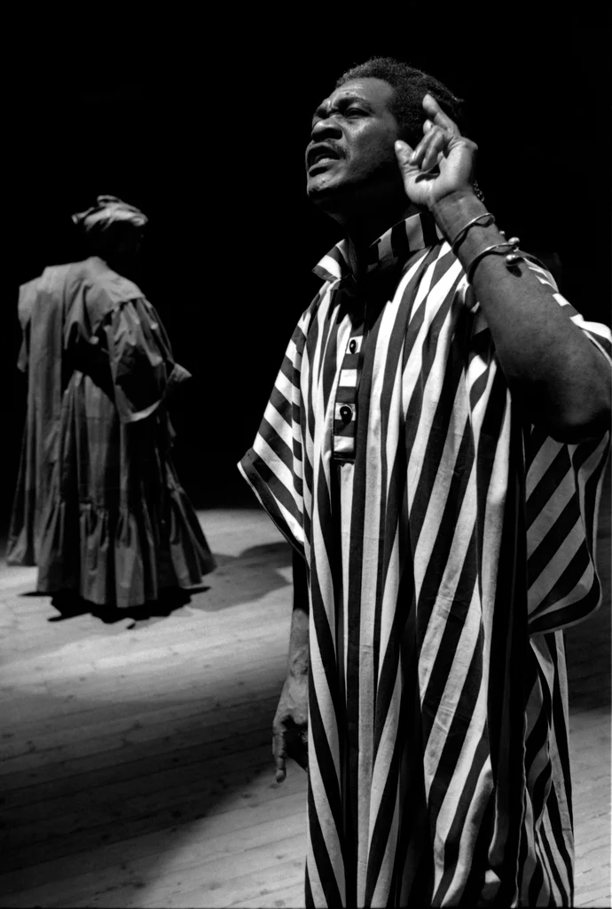 Linked image (Dobru Collection_Cosmic Illusion Productions_Felix de Rooy_6