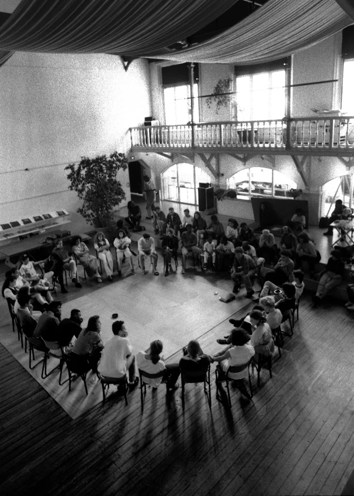 Linked image (Beggar_s Carnival_Jongerentheater Artisjok Nultwintig_David Greaves_11