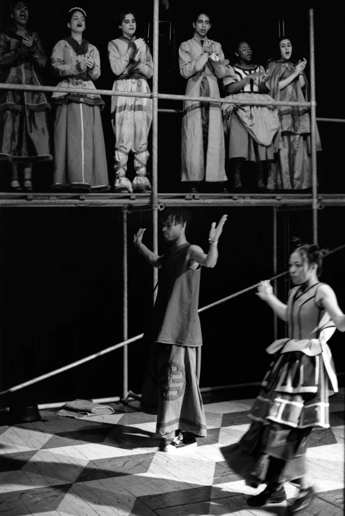 Linked image (Ban_Jongerentheater Artisjok Nultwintig_Willem-Jan Hoekstra_6