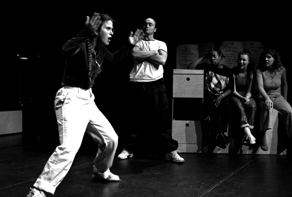 Linked image (Outcast_Jongerentheater Artisjok Nultwintig_Spelers_8