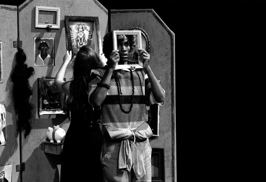 Linked image (Quest_Jongerentheater Artisjok Nultwintig_David Greaves en Nita Liem_9