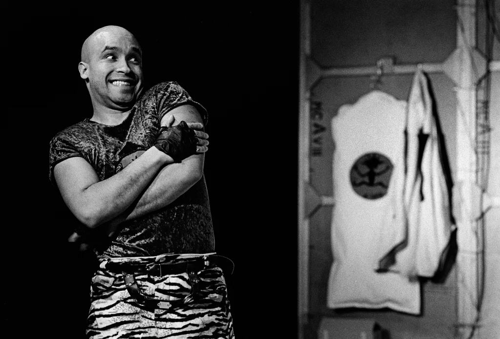 Linked image (MC Anansi_Stichting Kalebas Produkties___6