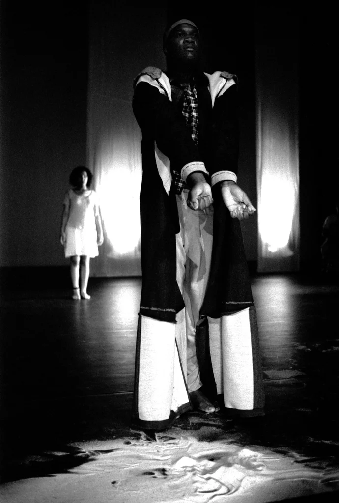 Linked image (Antigone_Jongerentheater Artisjok Nultwintig_John Leerdam_6