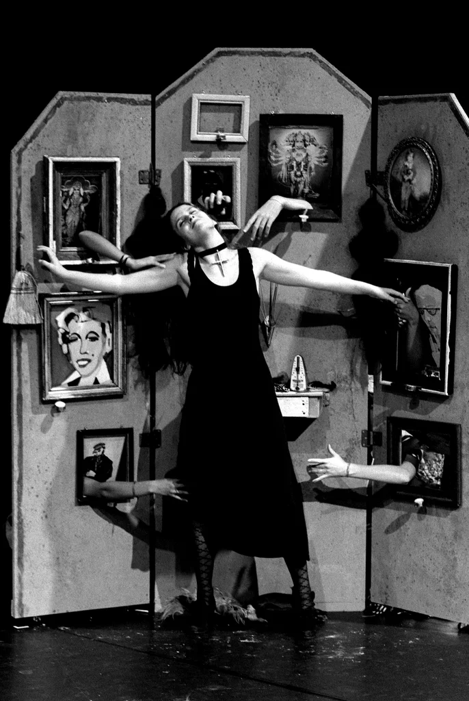 Linked image (Quest_Jongerentheater Artisjok Nultwintig_David Greaves en Nita Liem_6