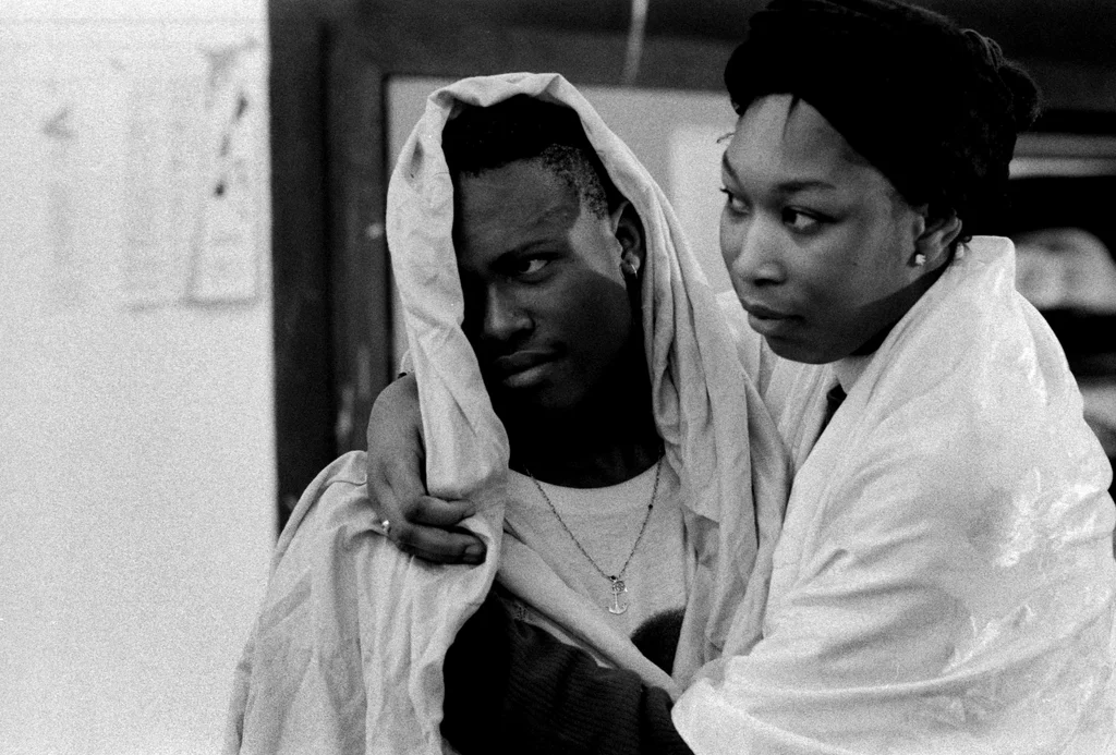 Linked image (Wachter van de nacht_Jongerentheater Artisjok Nultwintig_Carlos Lagoeira_4